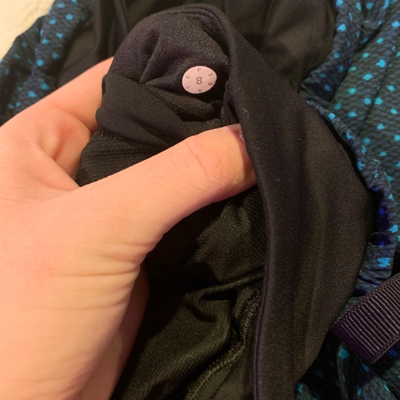 spotted lululemon shorts - Picture 3 of 4